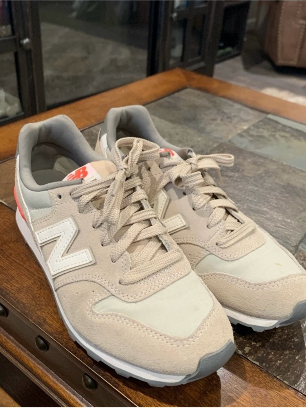 Vintage New Balance 696 Beige & Light Grey Suede Sneakers Shoes